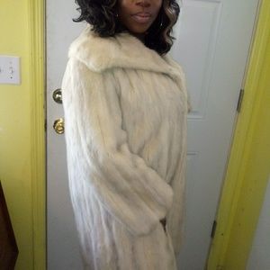 Natural Azurine Female Mink Stroller